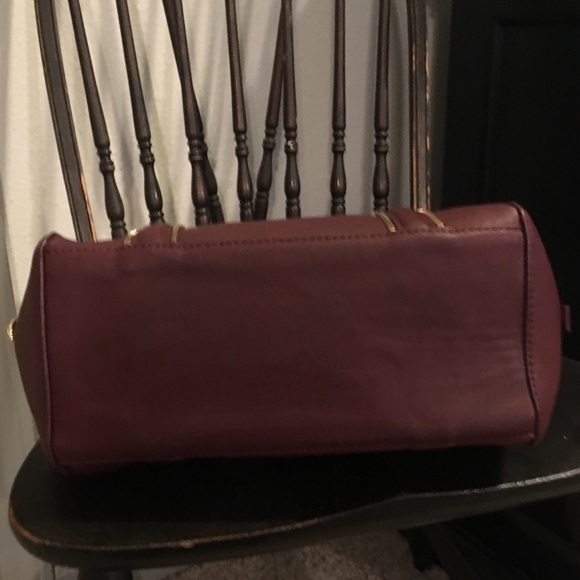 Burgundy Shoulder Bag Purse - Picture 3 of 3